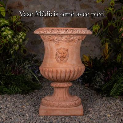 Vase Medicis Orne Avec Pied1
